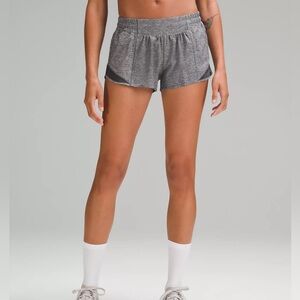 LULULEMON HOTTY HOT 2.5 SIZE 4